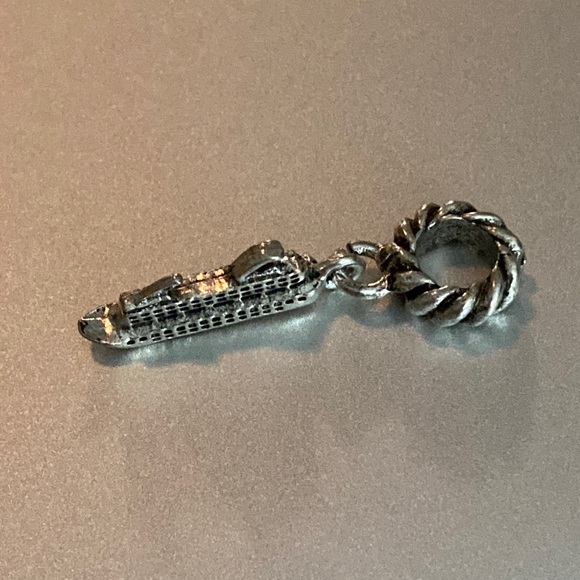 NWOT -  EFFY Dark Silvertone Cruise Ship ๐ข Hanging Slider Charm - Picture 2 of 11
